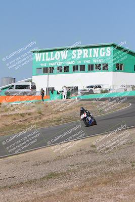 media/Apr-20-2025-AHRMA (Sun) [[393a79c373]]/Race/Group 11 early race/Turn 4b/